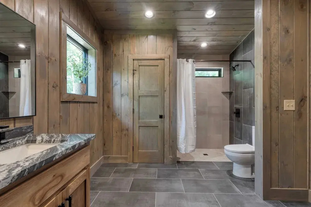 Luxe Cabin w/ Hot Tub, Views & Game Room Sleeps 10 Do Good Holler by Avantstay
