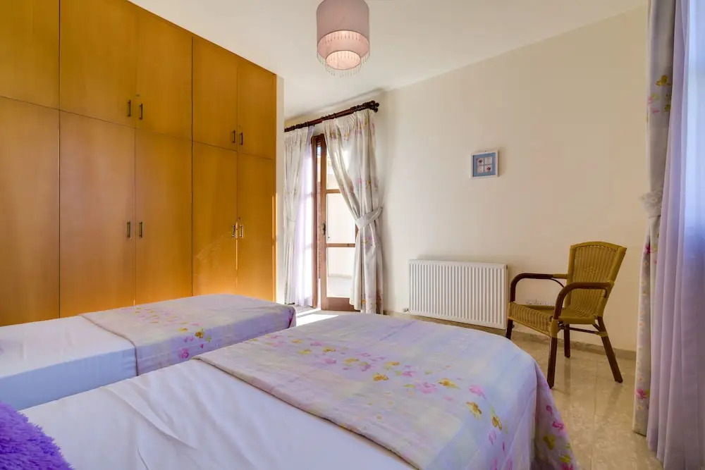 3 bedroom Villa Anarita 64 with private L-shaped pool, beautiful gardens, near resort village square