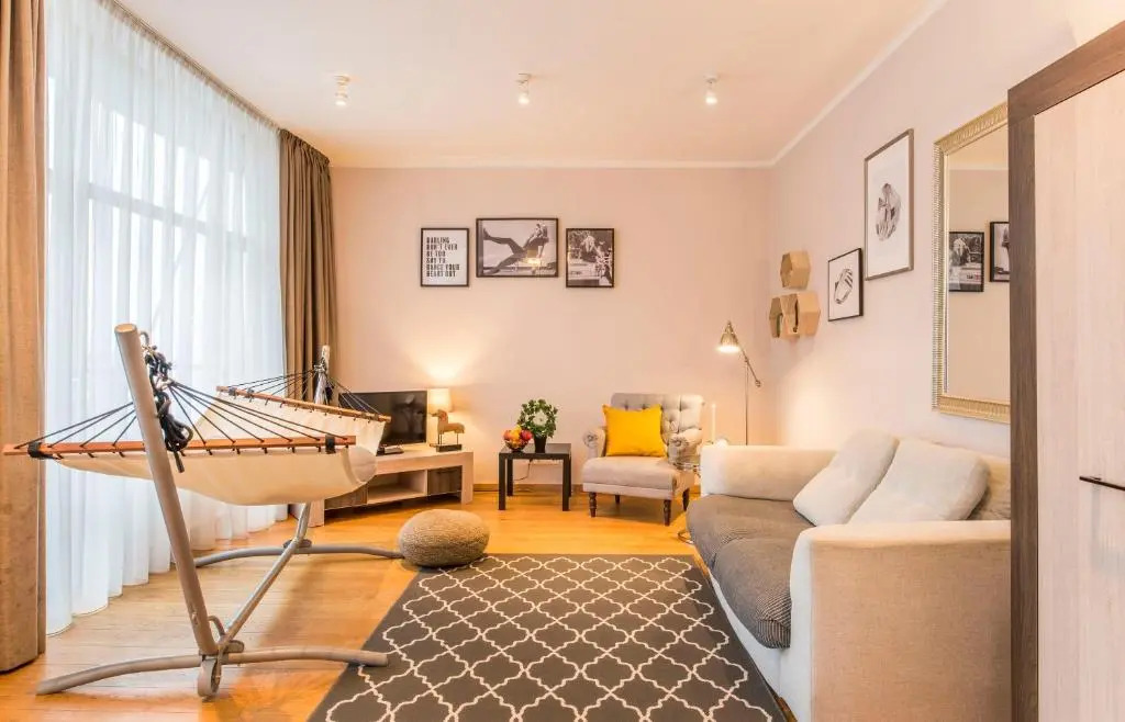 Central 2-level Penthouse with Terrace and free parking