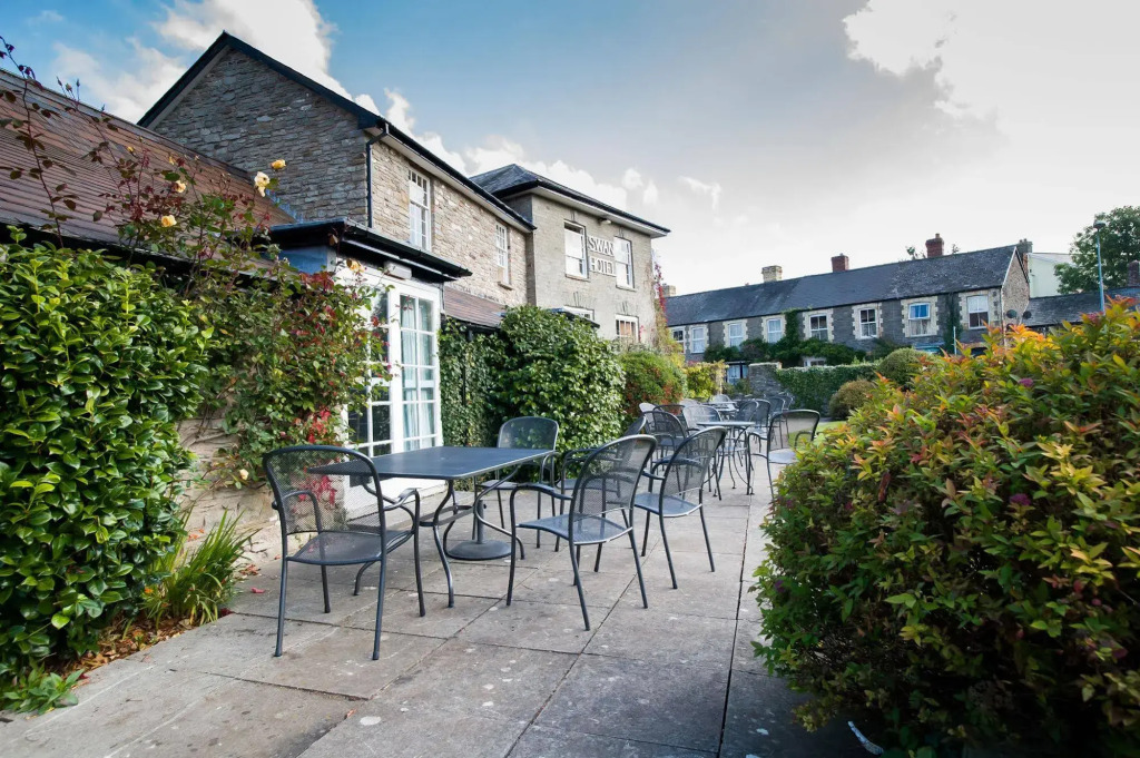 The Swan At Hay