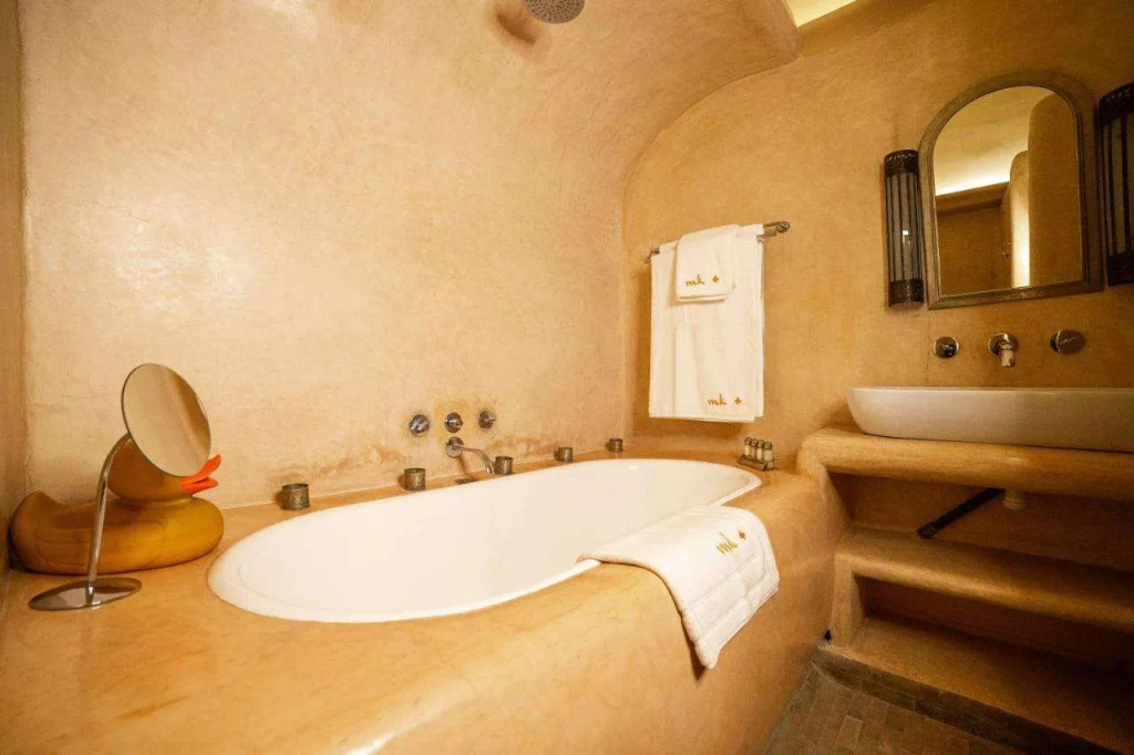 MAISON MK Adults ONLY - Music Riad