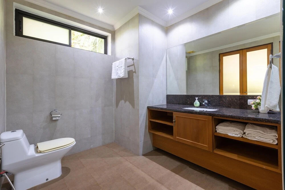 Large 6 Bed Luxury Villa on the Golf Course (PHJ)