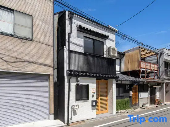 "Hanabi Tengachaya Ichibankan"  Direct access to Namba, Dotonbori, Umeda, Kansai Airport!