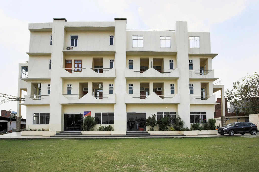 OYO 37109 Mangalam Guest House