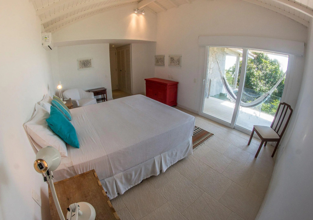 Exuberância & Acesso Direto à Praia da Tartaruga com Uma Vista Única Por Luxury Rentals