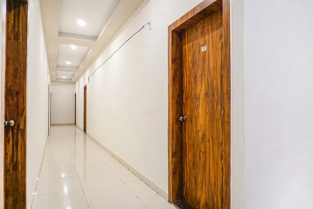 FabHotel Krishna Executive