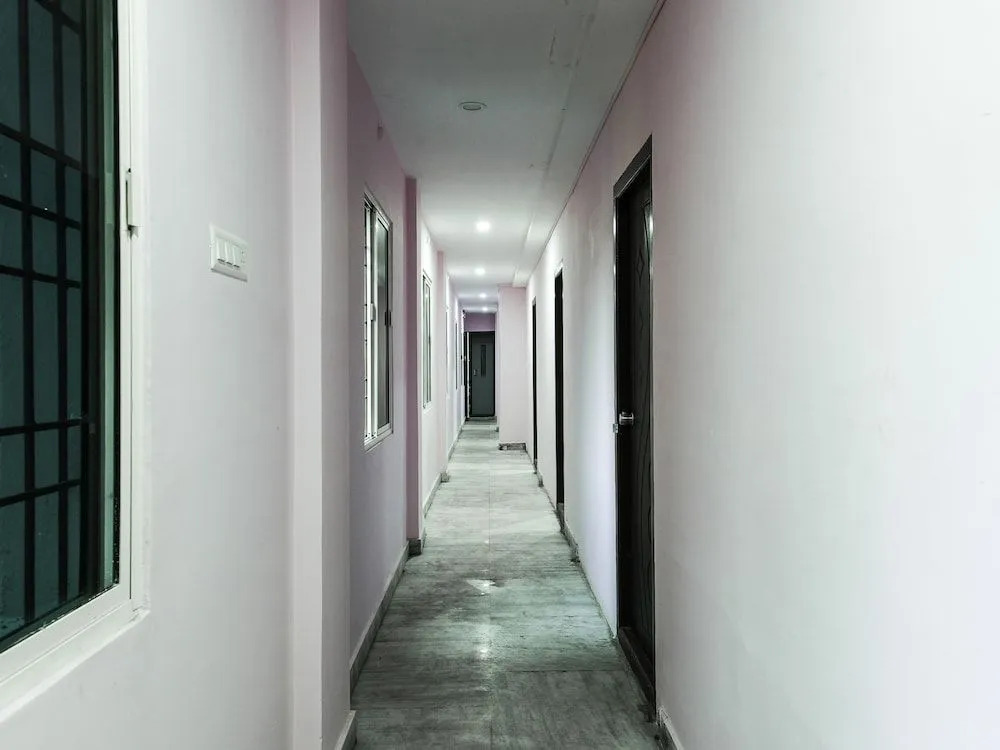 Oyo 17302 Yugis Vedhika Hotel
