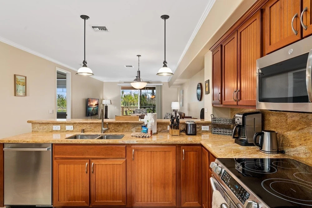 Waikoloa Beach Villas F22 2 Bedroom Condo by RedAwning