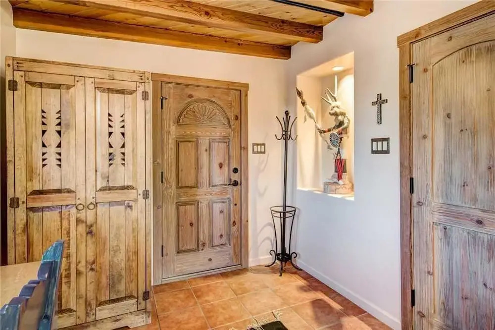 Plaza Splendor - Three Bedroom Home