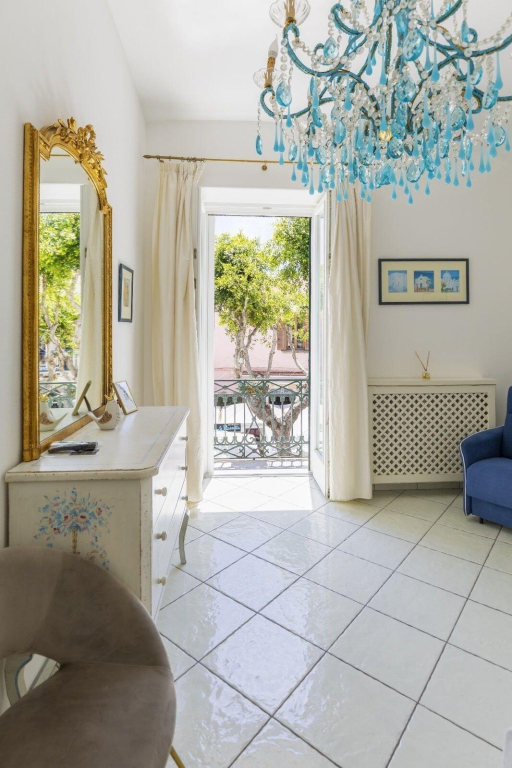 Queen Suite