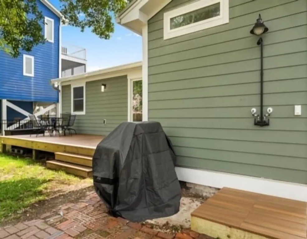 Lil Pearl 2 Bedroom Bungalow by RedAwning