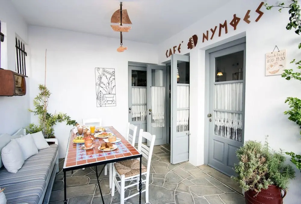 Nymfes Hotel