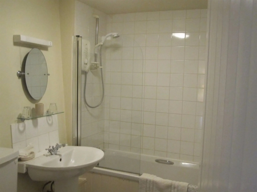 Guiting Guest House