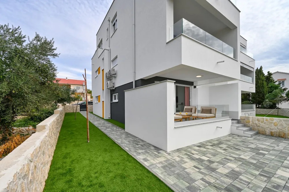 Imperial Apartment with Private Pool