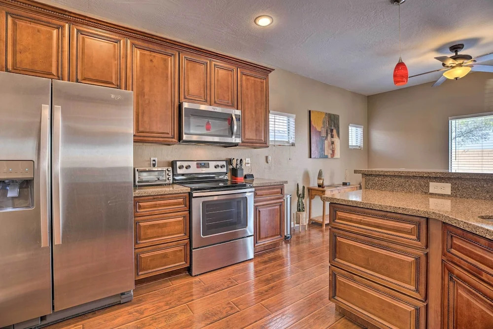 Maricopa Home w/ Outdoor Seating, 2 Mi to Golf!