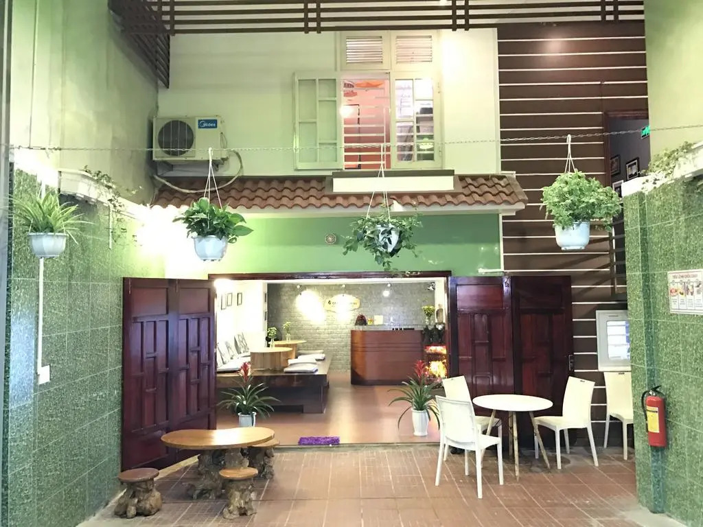 4 Seasons Hostel