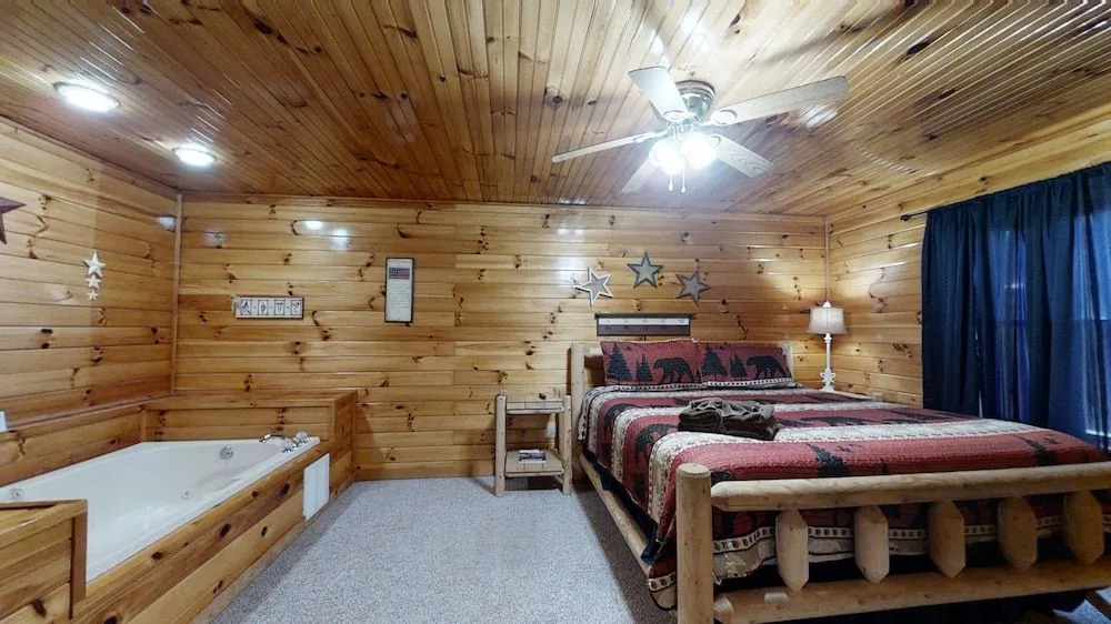 Valley Hi Mountain Cabin With Hot Tub and Gas Fireplace by Redawning