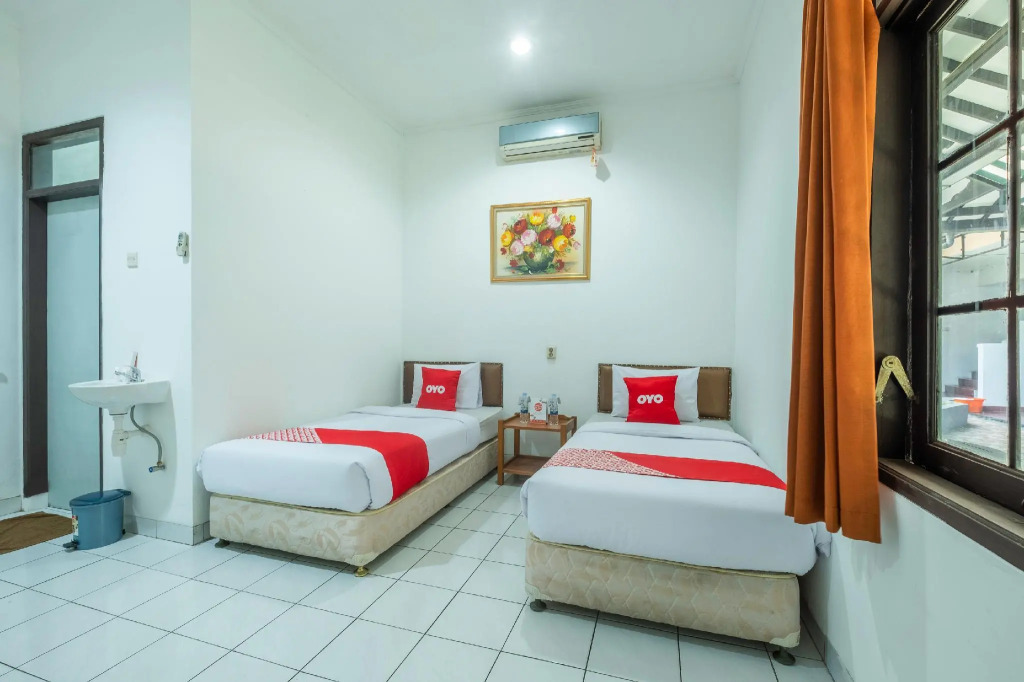 RedDoorz at Hotel pondok Kurnia near Buah Batu Bandung