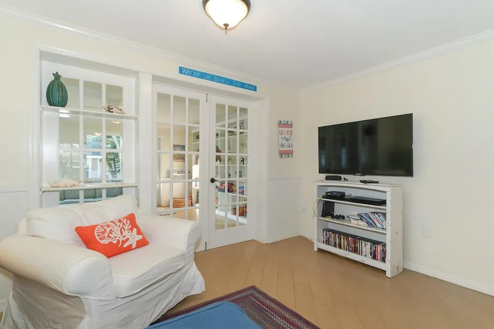 Angelfish Apartment 3