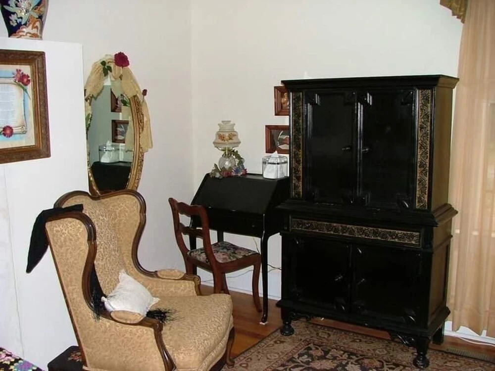 Lamplight Inn