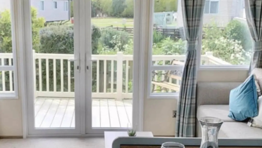 Luxury Caravan-sleeps 6- Pets Ok-site Pool