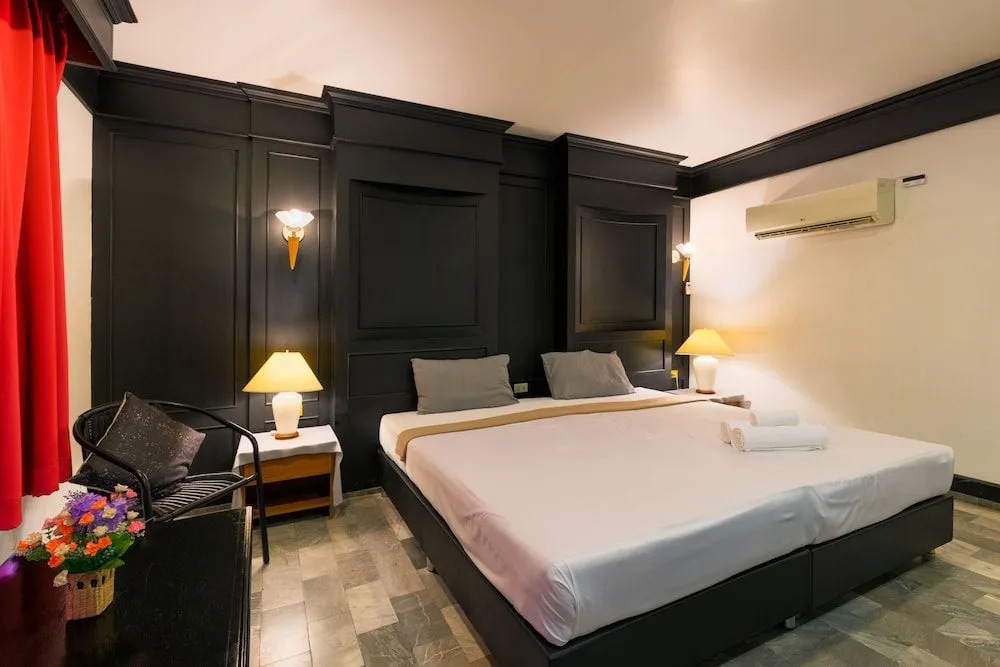 SOHO Rooms Patong