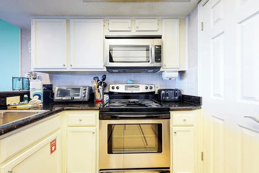 Gulf View, Gourmet Kitchen: Suntide III - Unit 203