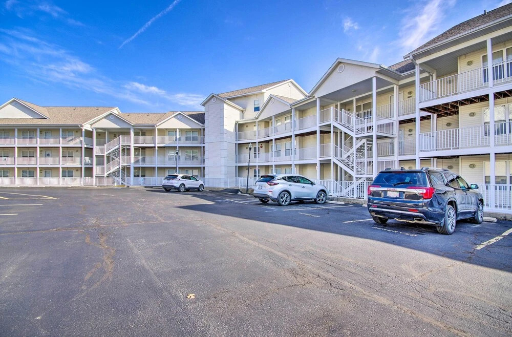Stunning Lake Views: Spacious Osage Beach Condo!