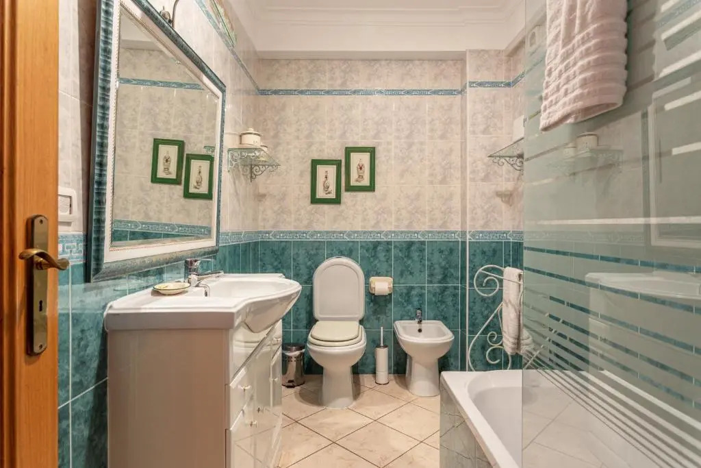 Host Wise - Wonderful Flats with Pool