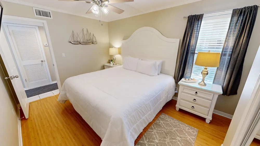Sandpiper Cove 4203 1 Bedroom Condo by RedAwning