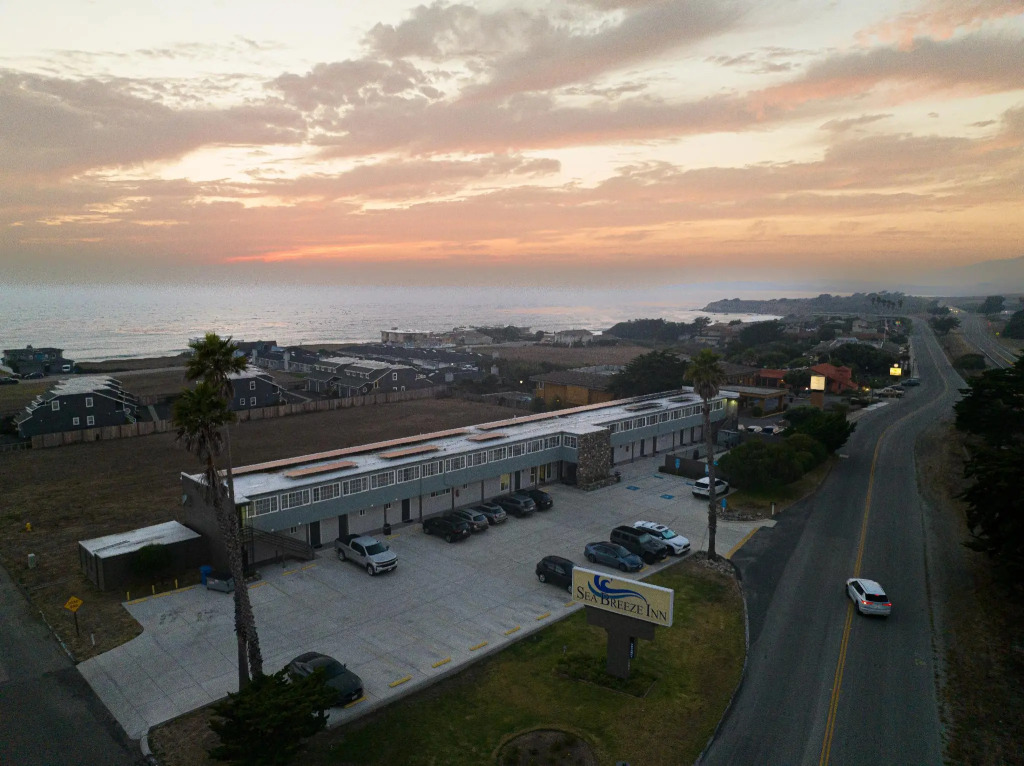 Sea Breeze Inn - San Simeon