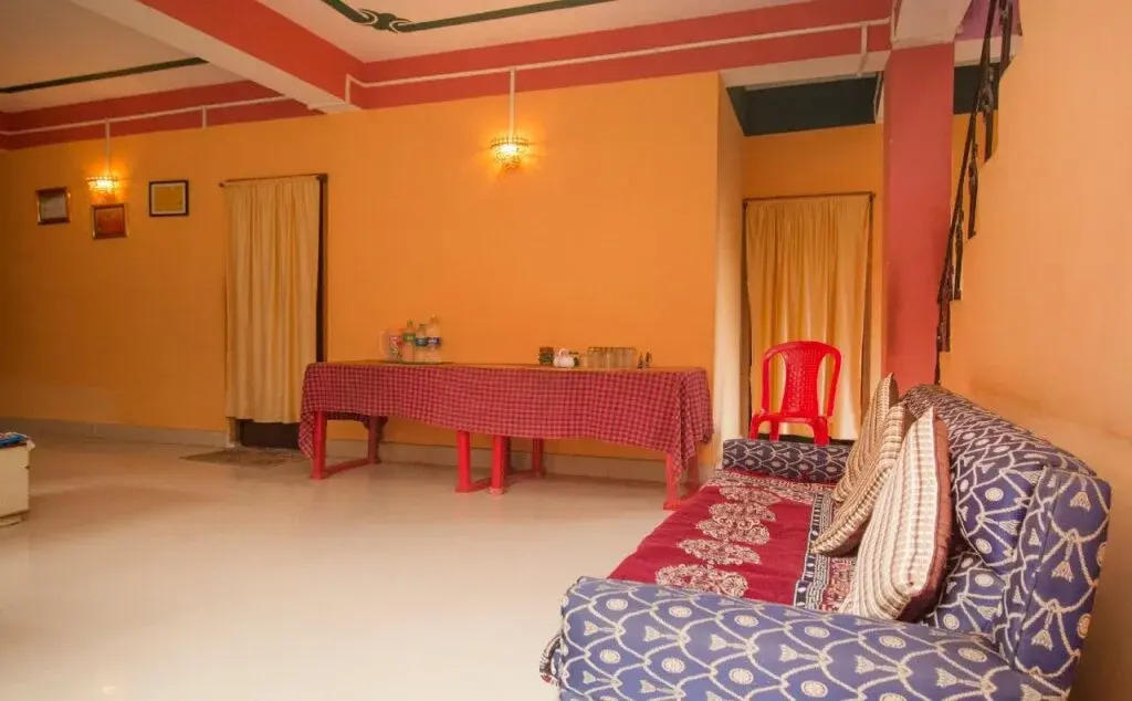 Aritar Lake Home Stay By OYO Rooms