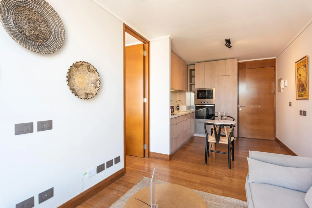 Uptown Wood - 1BR Parking Wifi Mall Pool