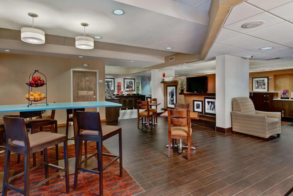 Hampton Inn by Hilton Milwaukee Northwest