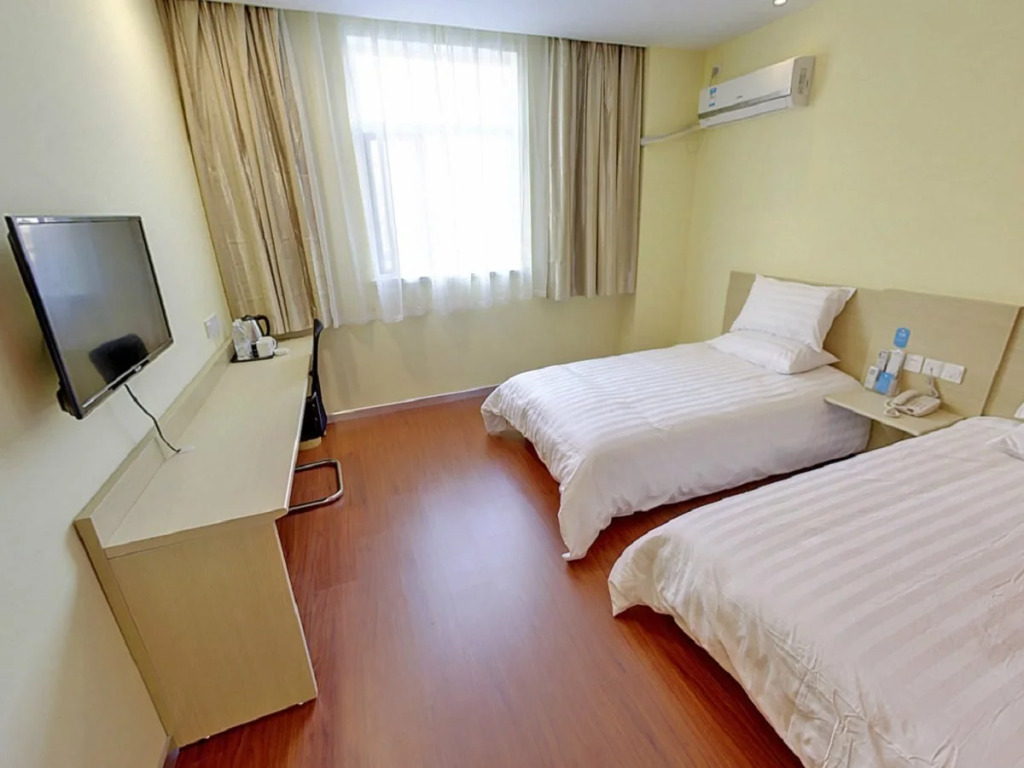 Hanting Hotel Shanghai Zhangjiang Park Guanglan Road Metro Station