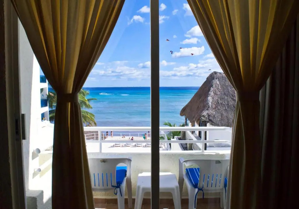 Luciana Hotel & Beach Club