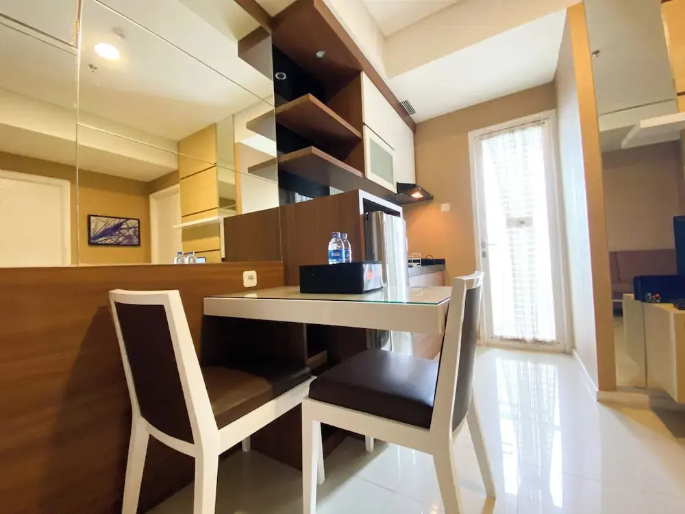 Metropolitan Manor 2Br Apartment At Parahyangan Residence