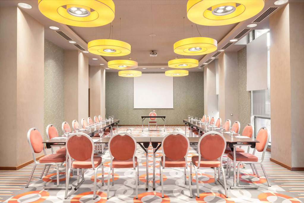 Golden Tulip Ana Dome Hotel