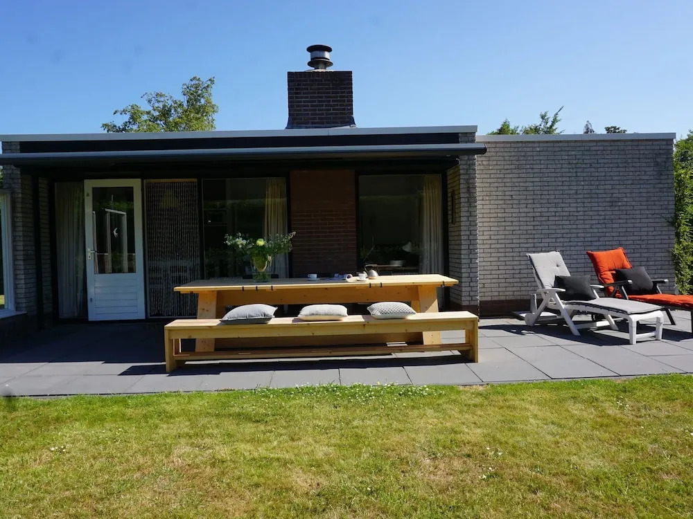 Brilliant Bungalow in Kamperland by the Lake