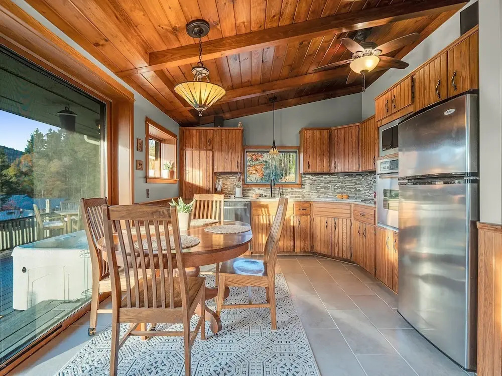 The Eagles Nest, Couples Escape - Hot Tub & Views