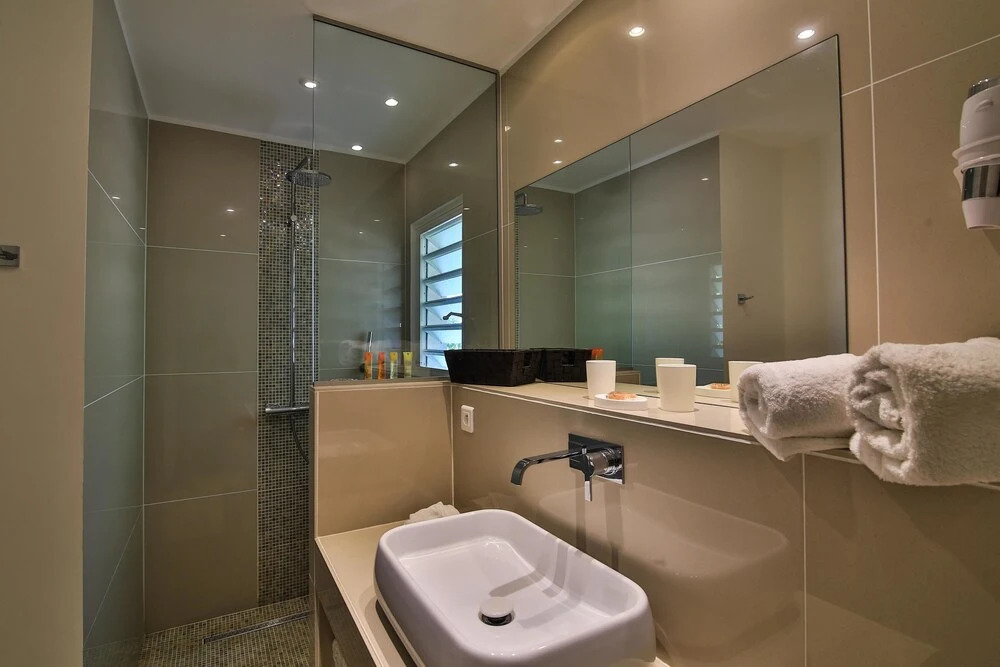 Exclusive Gated Area, Close to Beaches, Huge Pool, AC, Free Wifi, Perfect for Families !