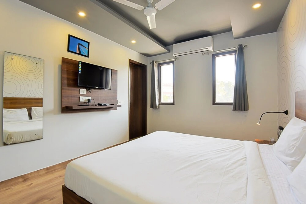 Palam Heights by Ziffyhomes
