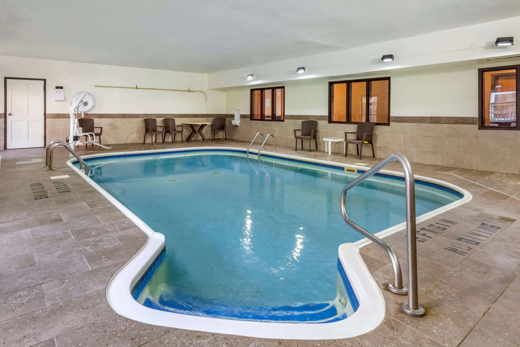 AmericInn Kalamazoo