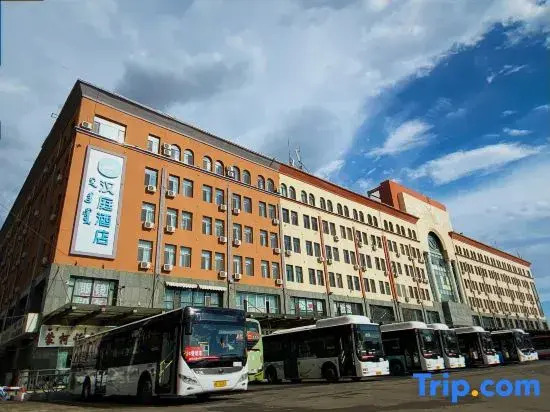 HanTing Hotel (Baotou Donghe Railway Station and Airport)