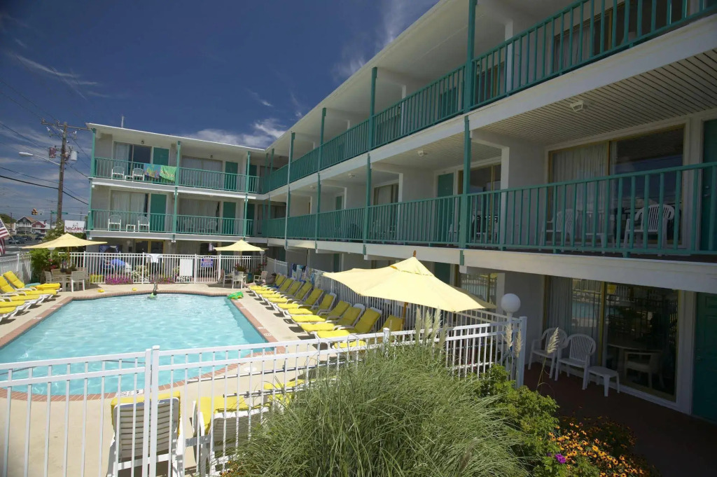 Shangri-La Motel