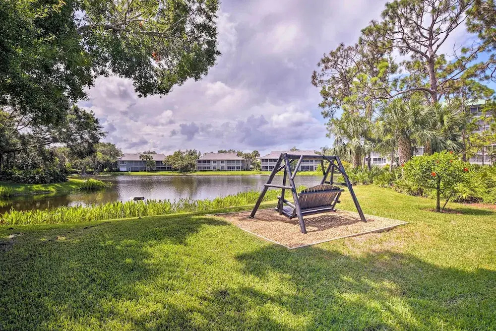Coastal Bonita Springs Gem: Shop, Dine & Swim