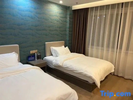 TK e-sports Theme Hotel (Shuangqiao Metro Station, Beijing Communication University)
