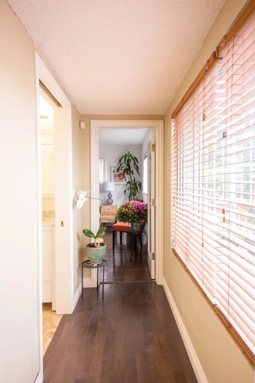 Overlooking Marina del Rey sailboats, is Green Ginger Playa Del Rey on the bluff