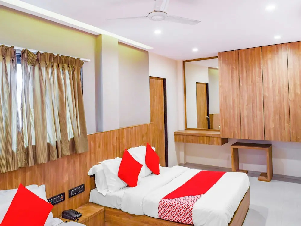 OYO 14544 Hotel Pacific Inn