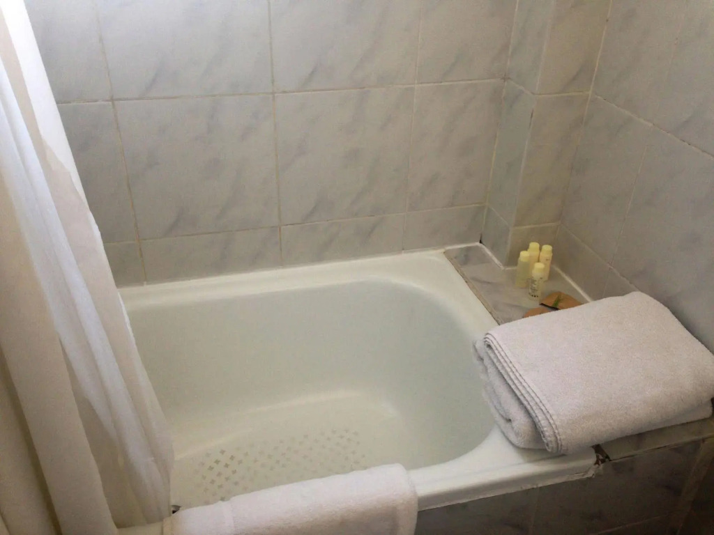 WE Hotel